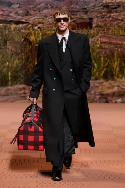 Look 60